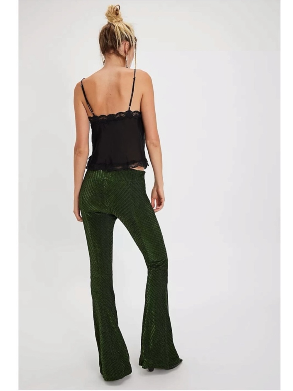 Free People Retro 70s Penny Pull-On Velvet Flare Pants Night Forest Green
Large - Picture 4 of 11